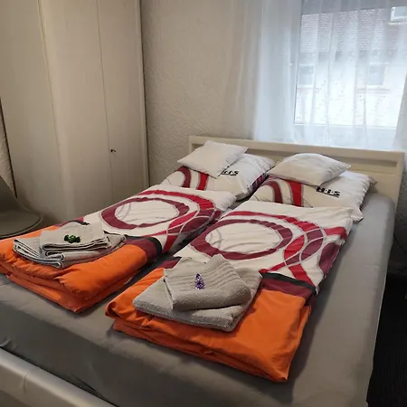 Gaestezimmer Boxenstopp Veitsbronn Экстерьер фото
