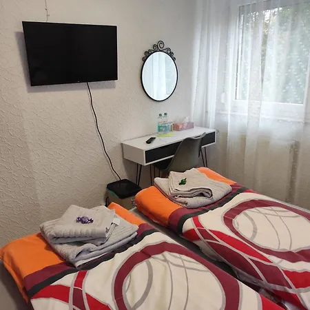 Gaestezimmer Boxenstopp Veitsbronn Экстерьер фото