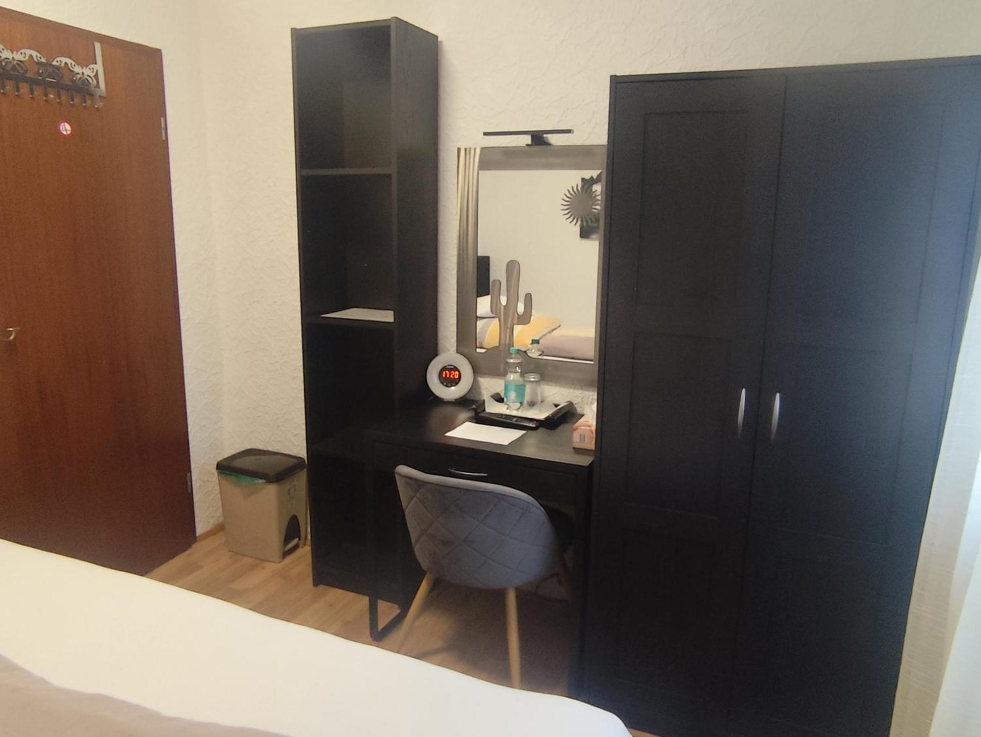 Privatunterkunft Gästezimmer Boxenstopp Veitsbronn