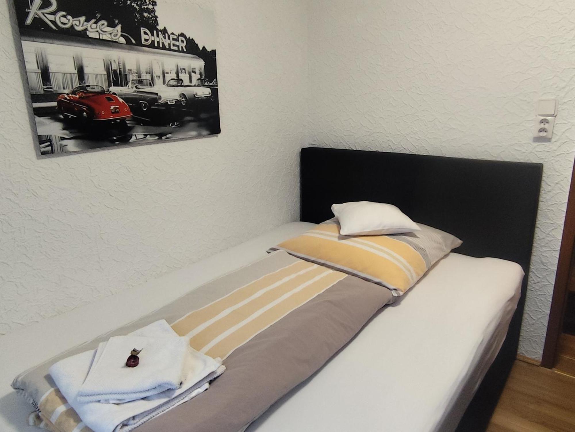 Gästezimmer Boxenstopp Privatunterkunft